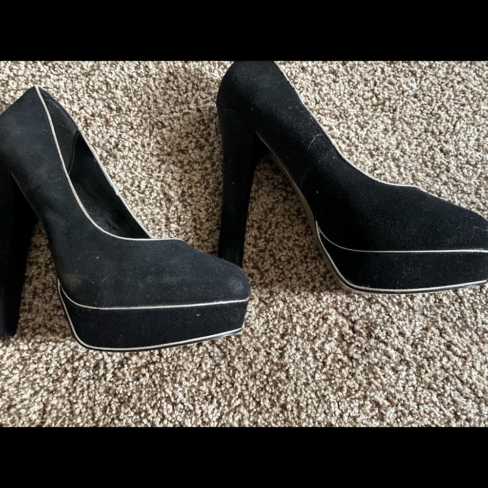 Steve Madden pumps